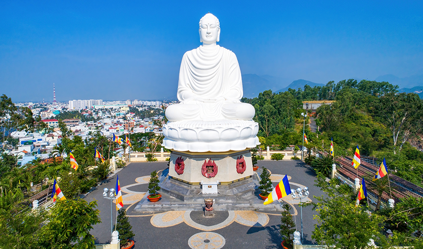 Long-Son-Pagoda-nha-trang
