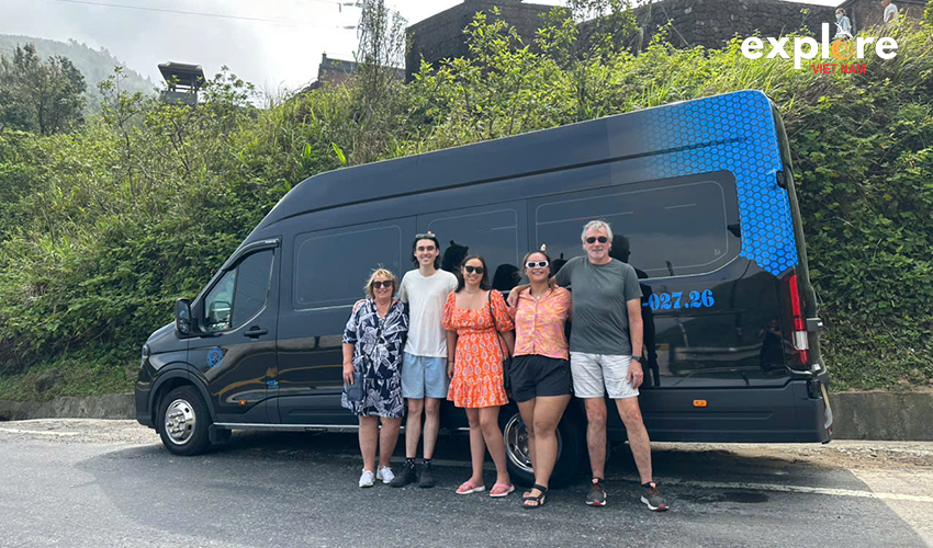 Explore-Vietnam-hoi-an-private-car